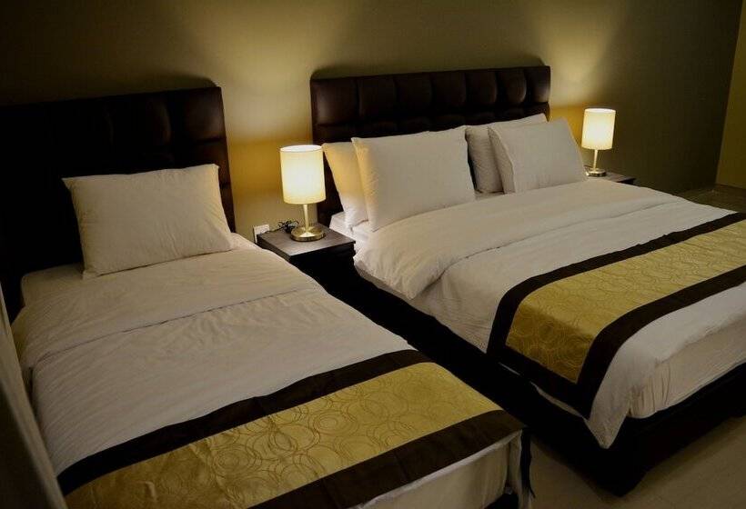 اتاق خانوادگی, Ata Ali