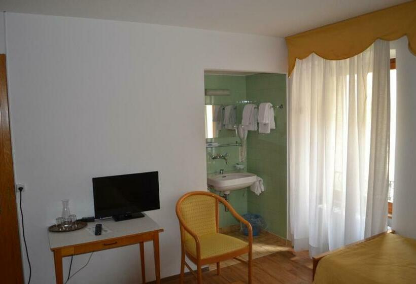 标准单人间, Des Alpes   Restaurant & Pizzeria