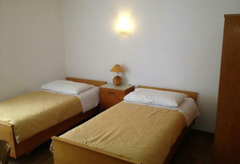 标准单人间, Des Alpes   Restaurant & Pizzeria