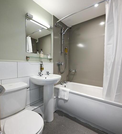 标准间, Dovey Inn