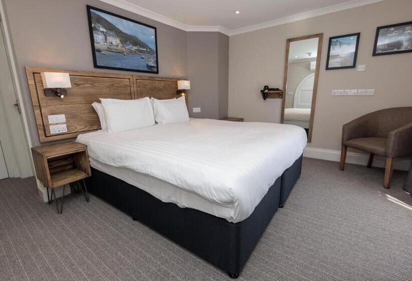 家庭间, Dovey Inn