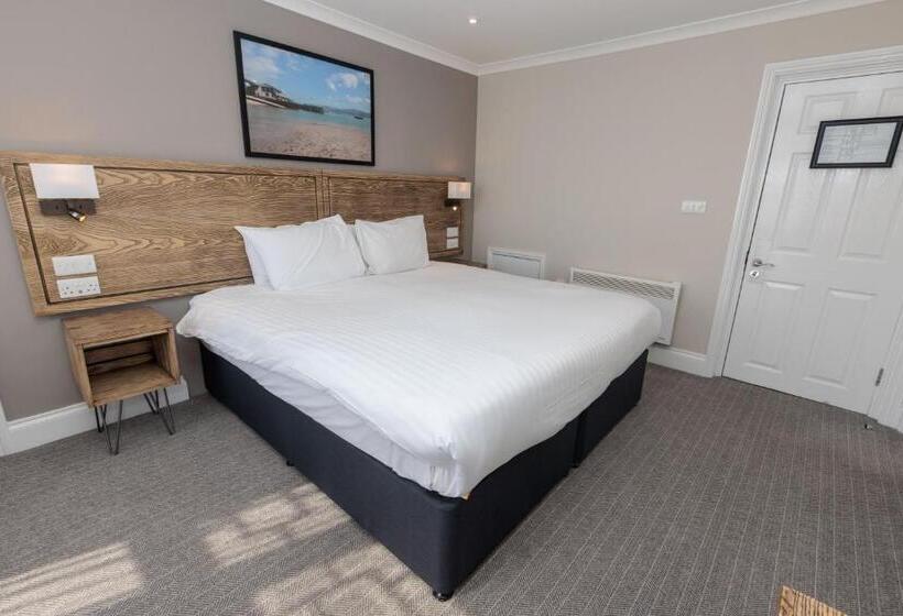 基本间, Dovey Inn