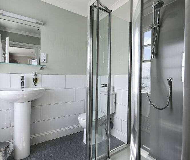 家庭间, Dovey Inn