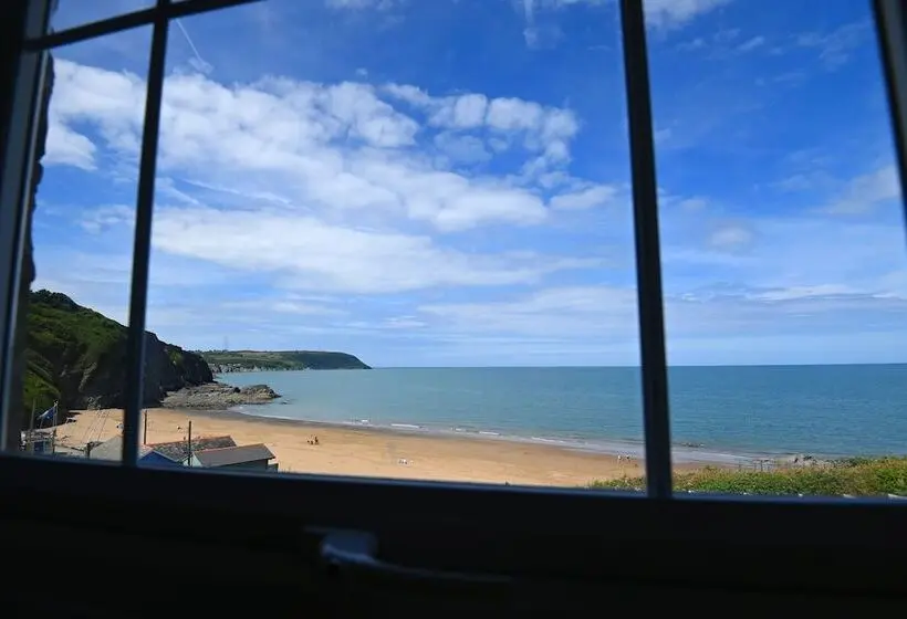 海の見えるダブルベッドスタンダードルーム, Ship Inn