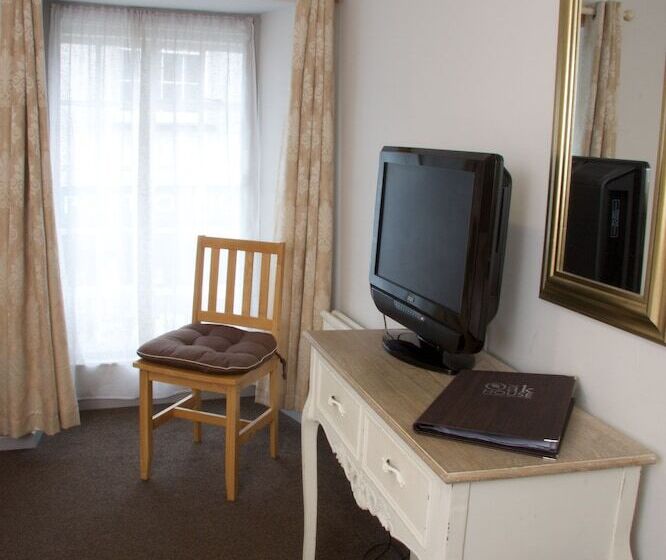 古典房间, The Oak House