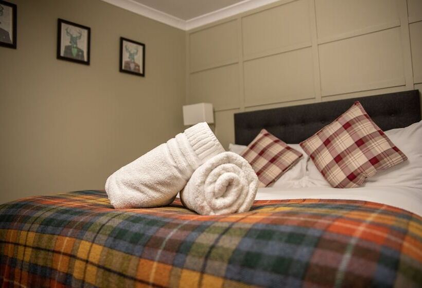 家庭间, The Oak House