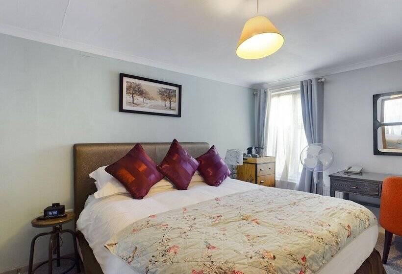 古典房间, The Oak House