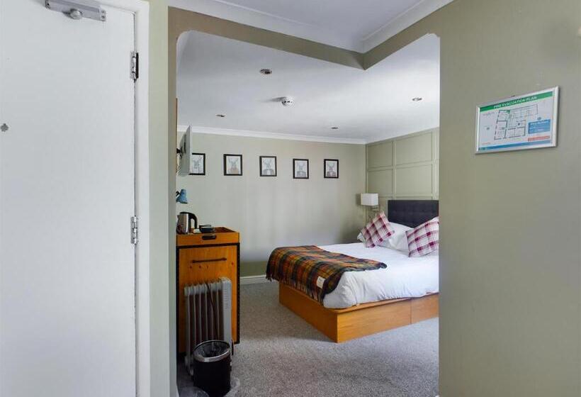 家庭间, The Oak House