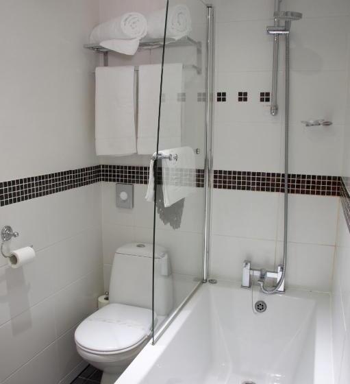 家庭间, The Oak House