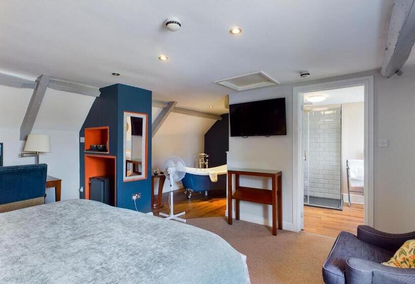 高级大房间, The Oak House