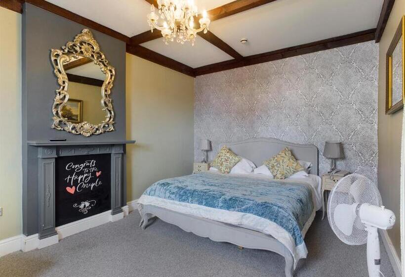 豪华房间, The Oak House