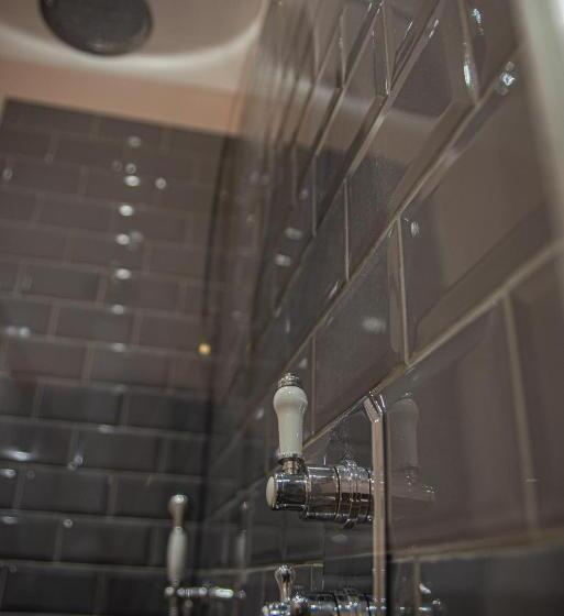 古典房间, The Oak House