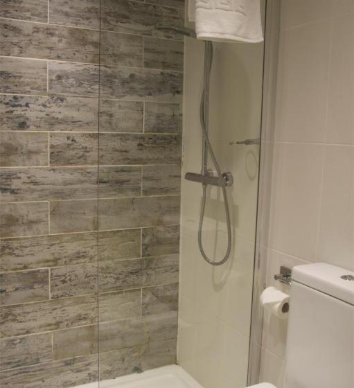 古典房间, The Oak House