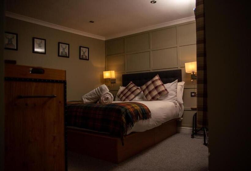 家庭间, The Oak House