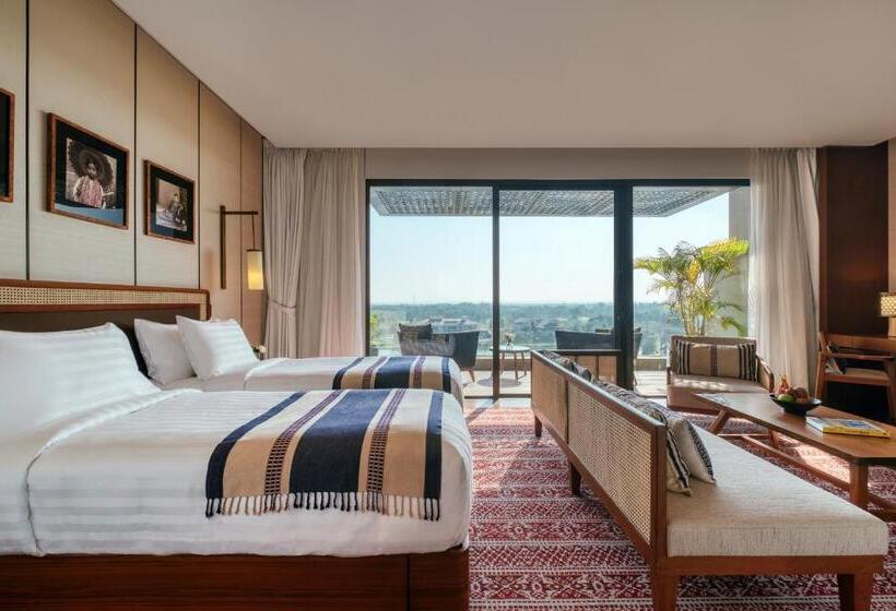 اتاق لوکس, Awei Metta