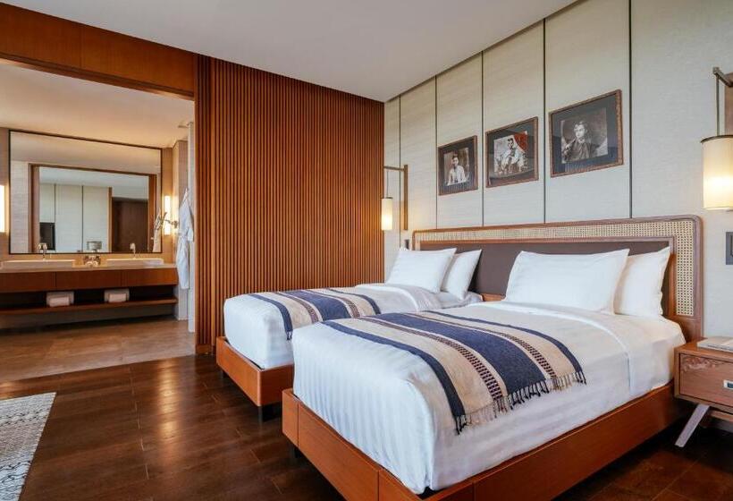 سوییت جونیور, Awei Metta