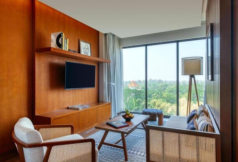 سوییت لوکس, Awei Metta