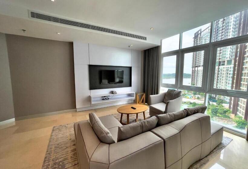 Апартаменты Deluxe 1 Спальня Вид на Море, Fraser Place Puteri Harbour