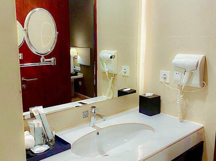 Полулюкс, Harper Palembang By Aston