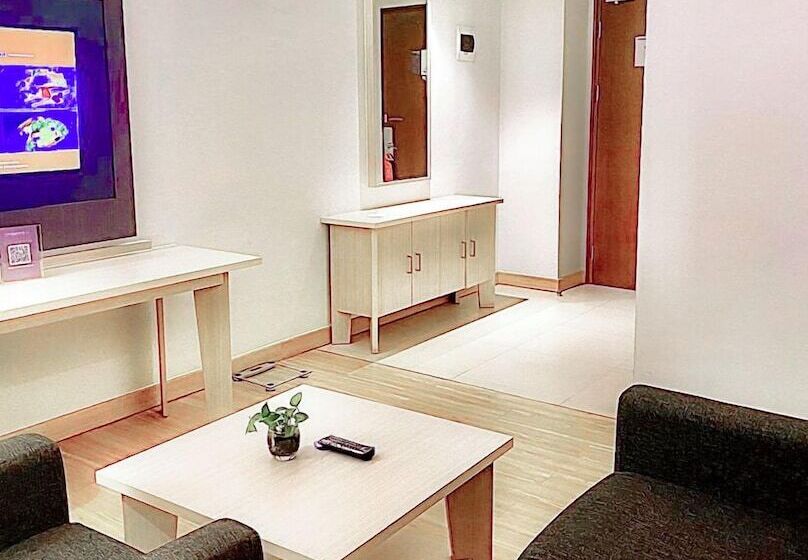 Полулюкс, Harper Palembang By Aston