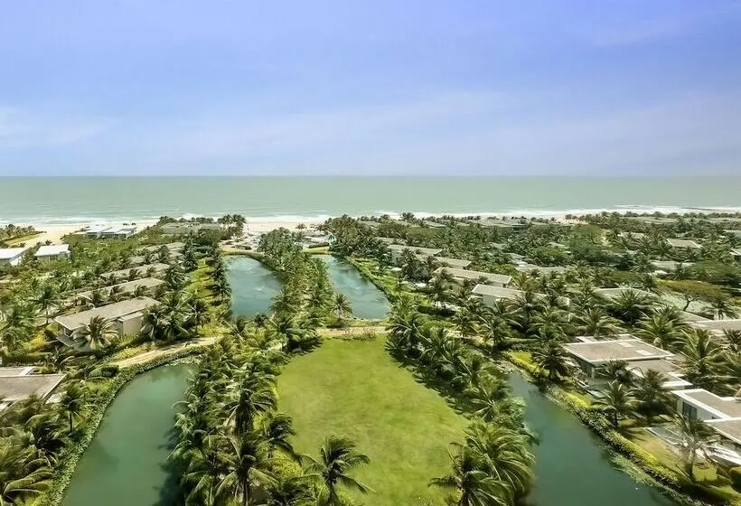 سوییت جونیور با چشم‌انداز دریا, Melia Ho Tram Beach Resort