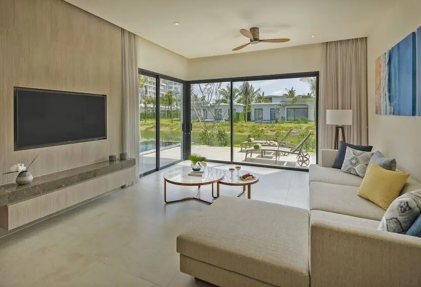 ویلای یک اتاق خوابه با استخر شنا, Melia Ho Tram Beach Resort