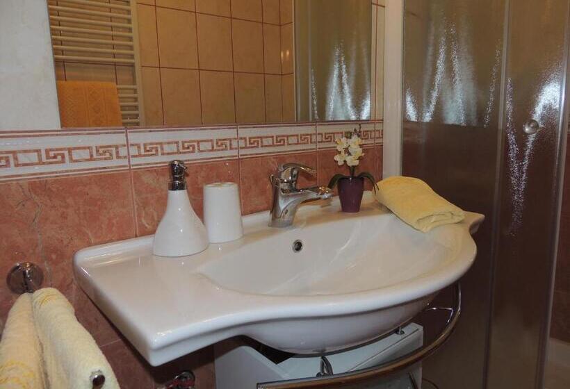 آپارتمان 1 خوابه, Apartments And Rooms Tavcar