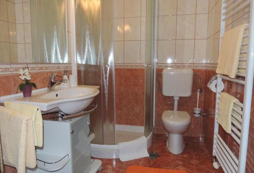 آپارتمان 1 خوابه, Apartments And Rooms Tavcar