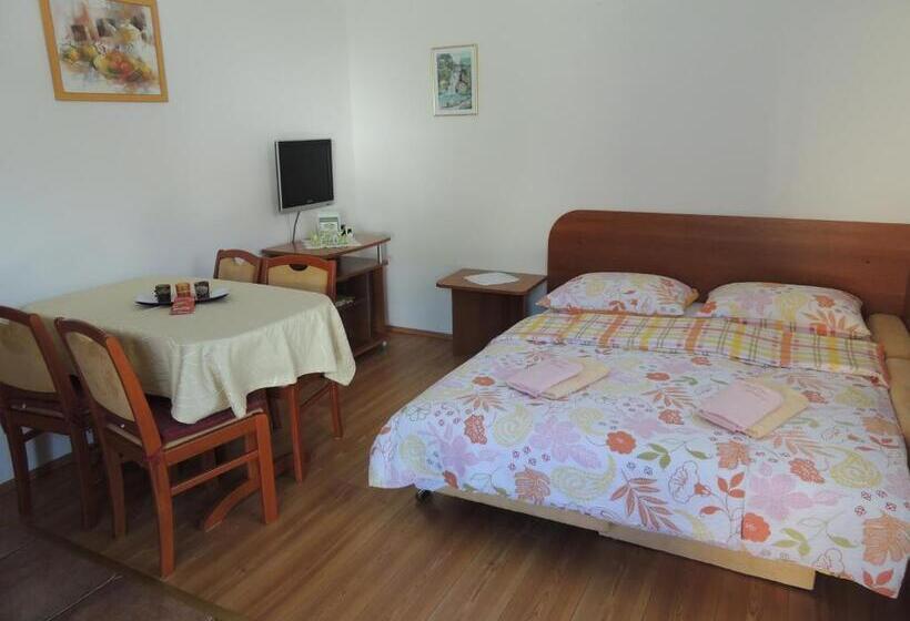 آپارتمان 1 خوابه, Apartments And Rooms Tavcar