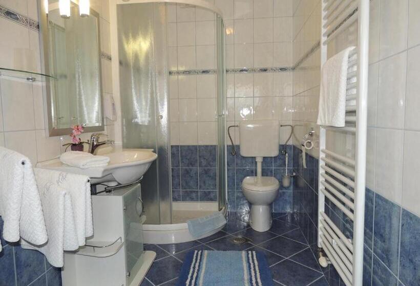 آپارتمان 2 خوابه, Apartments And Rooms Tavcar