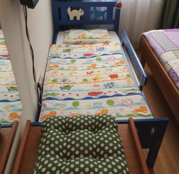 اتاق اکونومی, Apartments And Rooms Tavcar