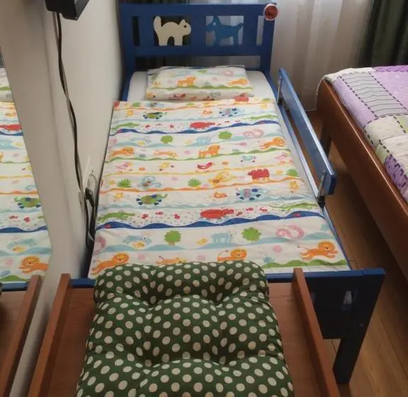 اتاق اکونومی, Apartments And Rooms Tavcar