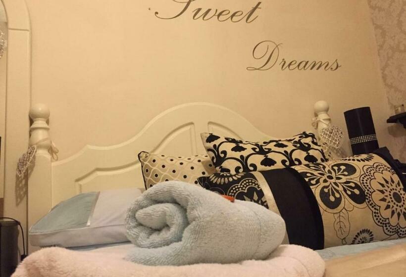 اتاق استاندارد با سرویس بهداشتی مشترک, Baytree House