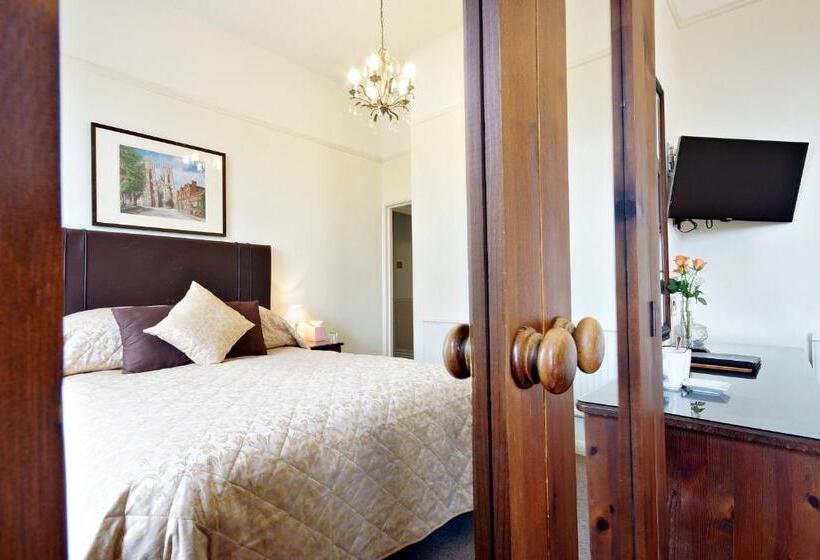 غرفة قياسية سرير كينج, Bronte Guest House