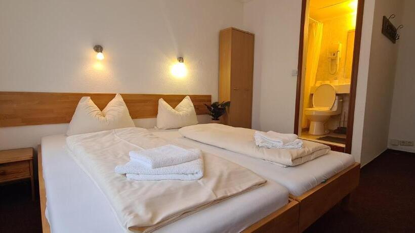 Standard-huone, Lamm