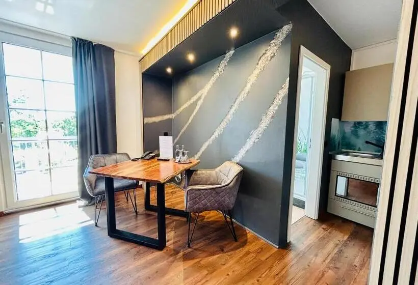 Standard-studio Parveke, Reindahls