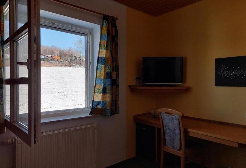 Номер Стандарт, Zum Poppschen Gut