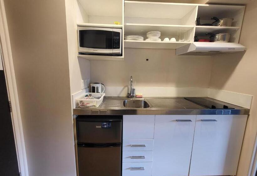 스탠다드 스튜디오 더블 침대, Empire Apartments