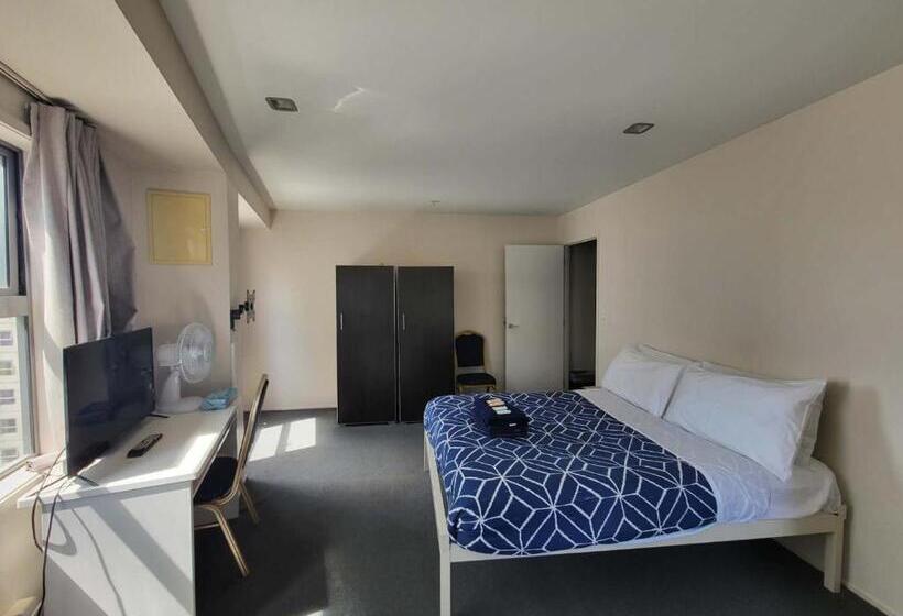 스탠다드 스튜디오 더블 침대, Empire Apartments