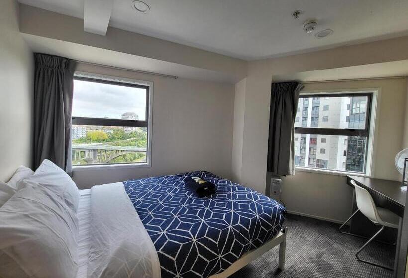 침실 3개 아파트, Empire Apartments