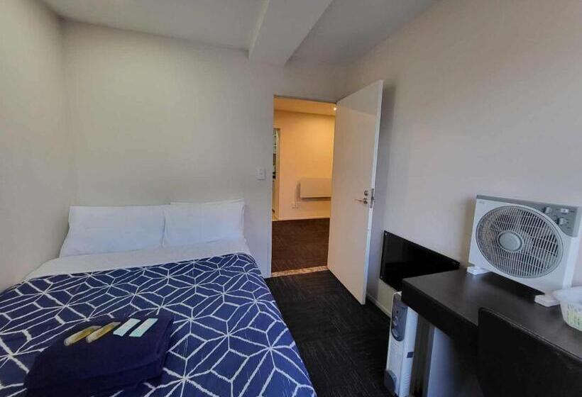 침실 3개 아파트, Empire Apartments