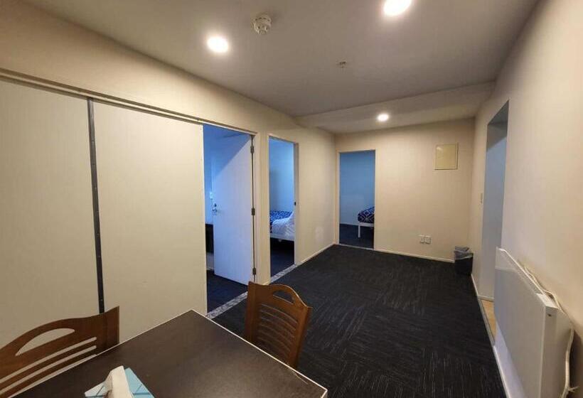 침실 3개 아파트, Empire Apartments