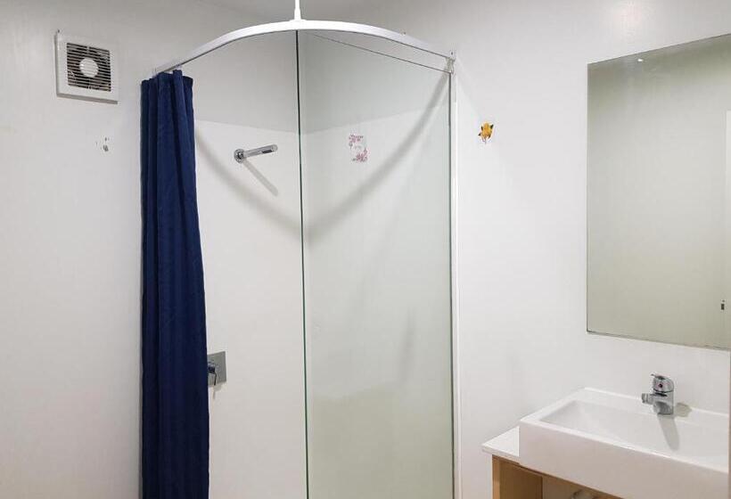 침실 2개 아파트, Empire Apartments