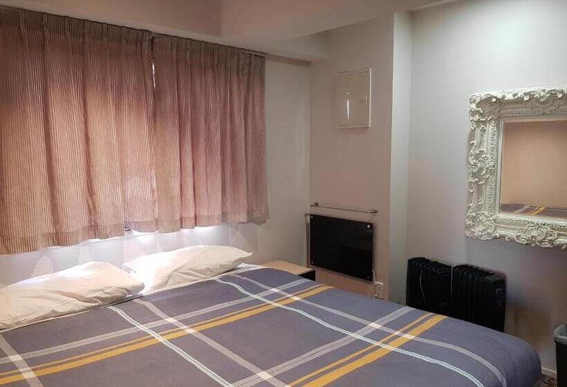 침실 2개 아파트, Empire Apartments