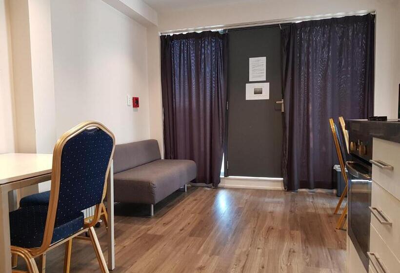 침실 2개 아파트, Empire Apartments