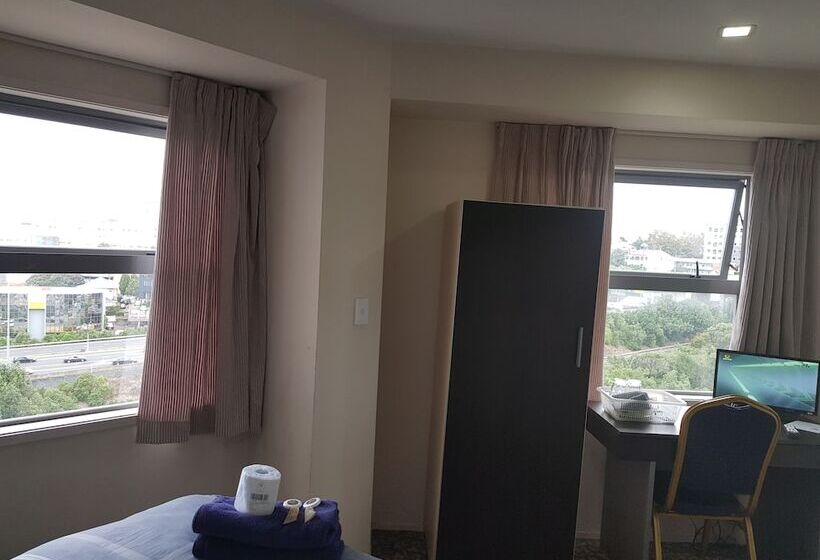 침실 2개 아파트, Empire Apartments