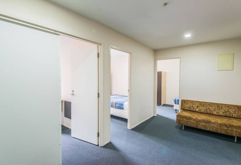 침실 3개 아파트, Empire Apartments