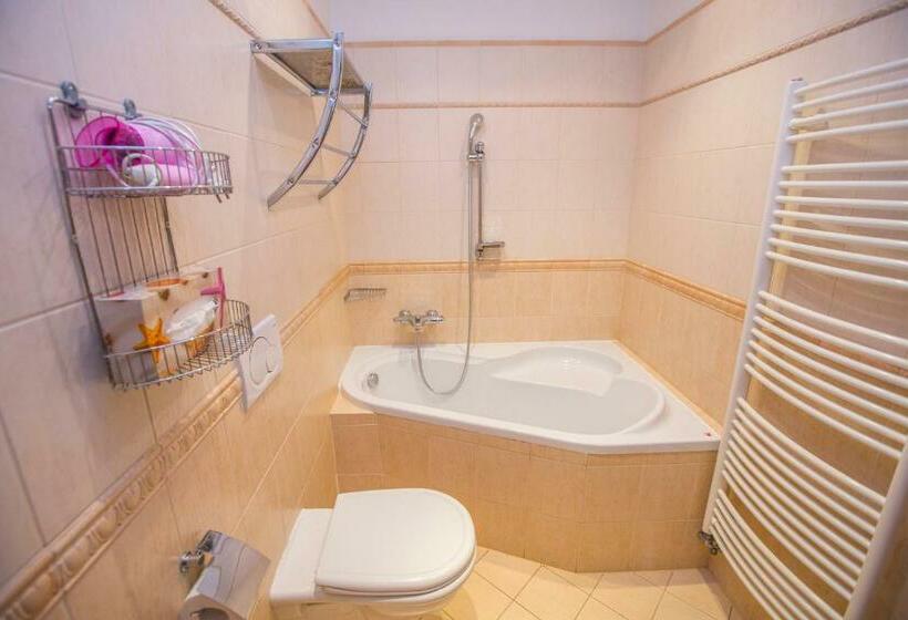 Апартаменты 1 Спальня, Happy House Apartments