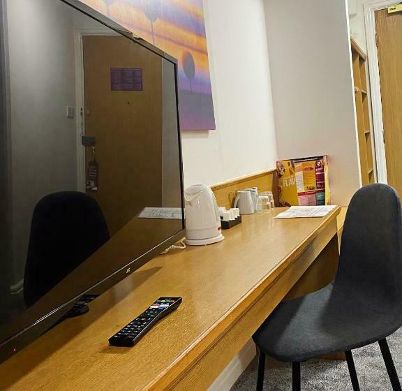 Номер Стандарт, Purple Roomz Preston South