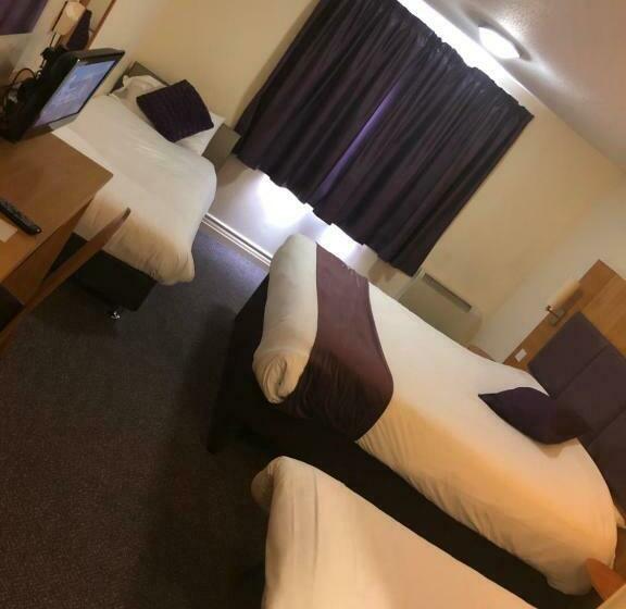 חדר סטנדרט לארבעה, Purple Roomz Preston South